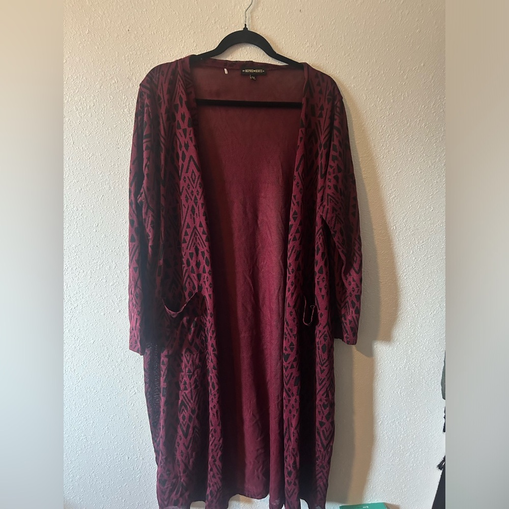 Burgundy patterned lightweight cardigan